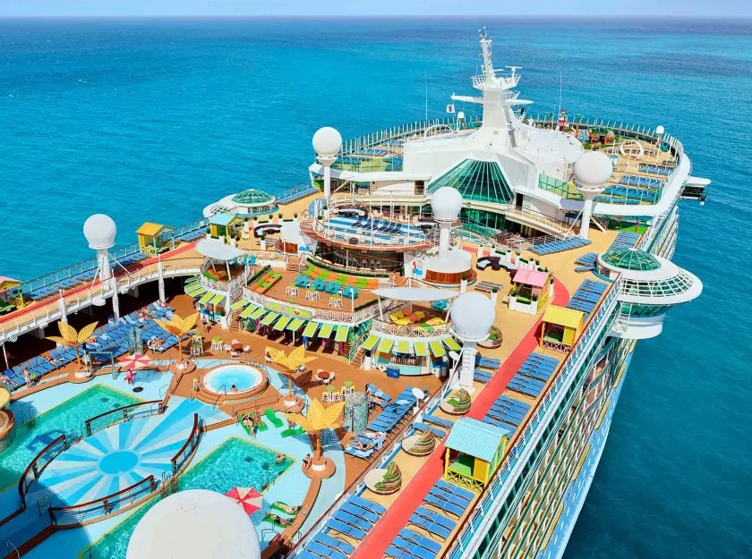 Luxury Unveiled: Unforgettable Experiences on a Luxury Cruise